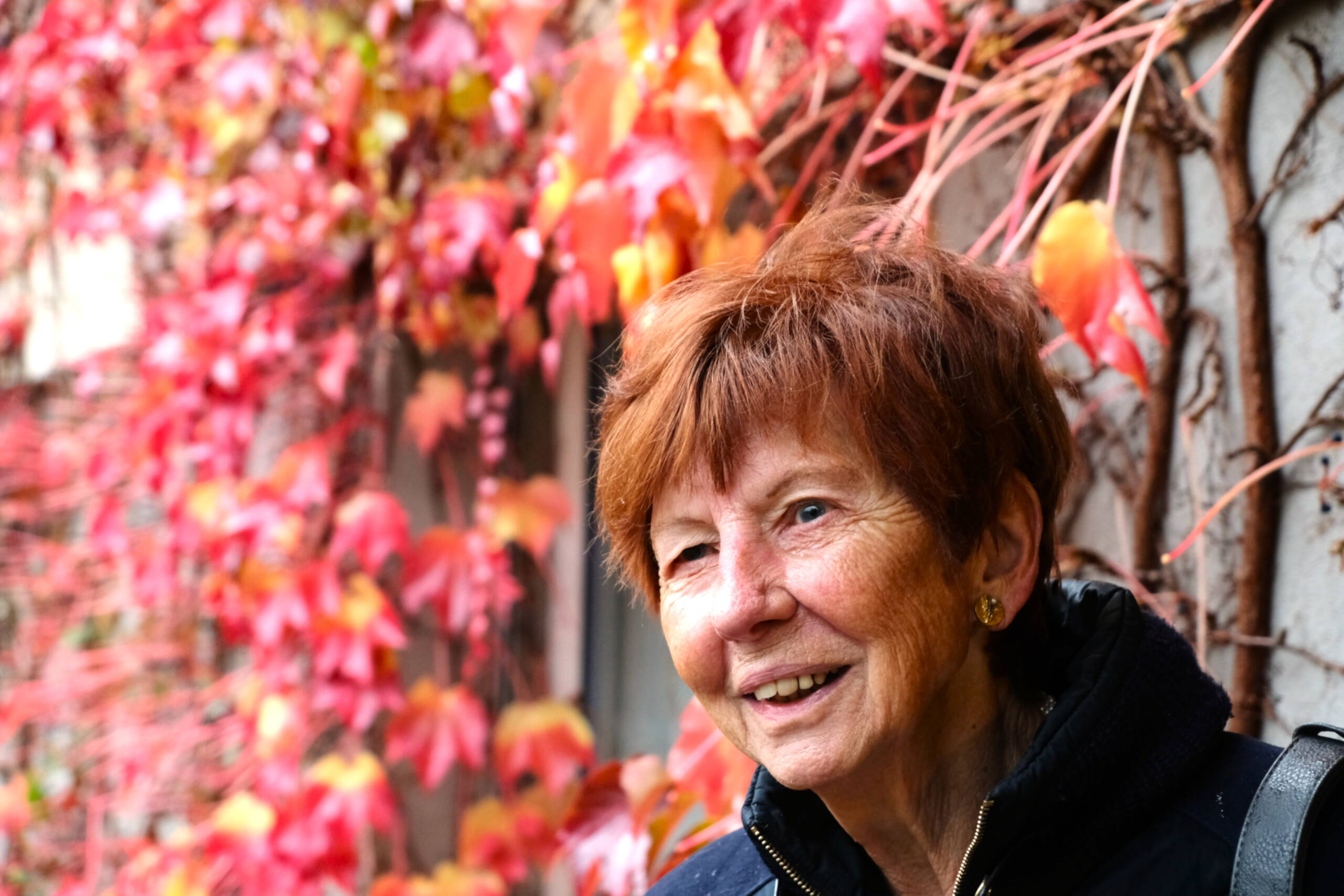 Erika Kaufmann Erika Kaufmann geniesst kurz nach ihrer Pension den bunten Herbst. Bild: Julian Zahnd